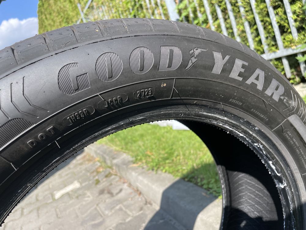 Nowe, letnie Goodyear 215/55 R17 94V (4 sztuki)