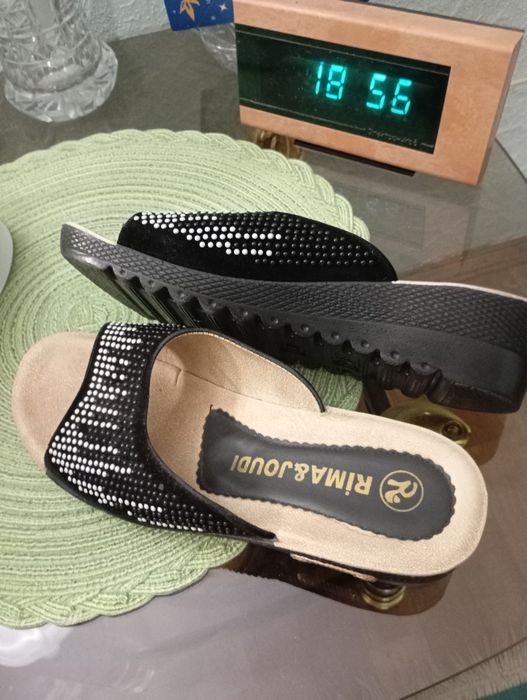 Продам новые шлёпанцы 41 р.Турция.