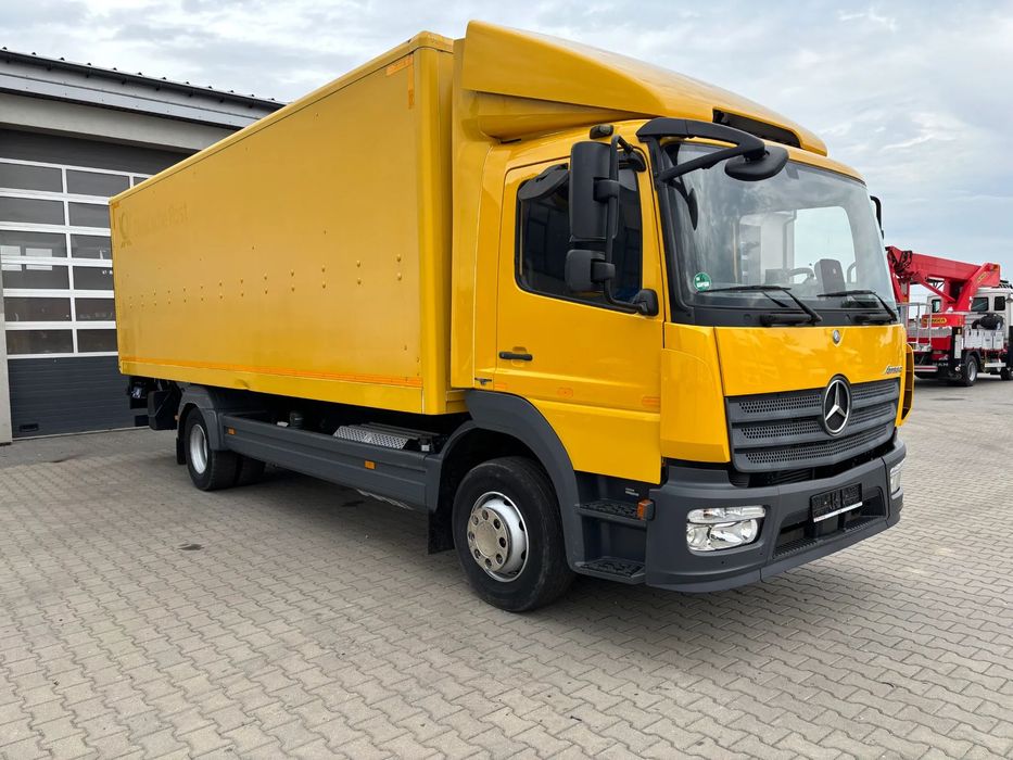 Mercedes-Benz ATEGO 1327 kontener , winda, DHL, (1227, 1224 , 1524) do zabudowy na firanka, wywrotka, hakowiec, laweta , pomoc drogowa  Kontener, winda, DMC 13500 idealny do nauka jazdy