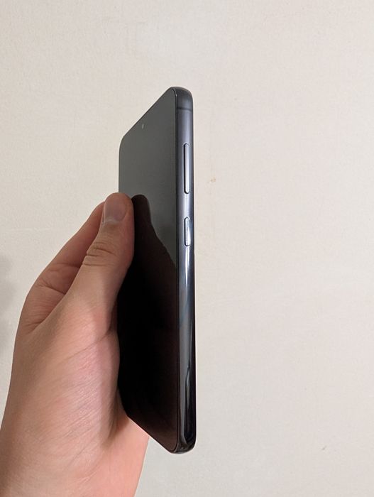 Продам Samsung s23 256 в гарному стані. Неверлок. В подарунок чохли