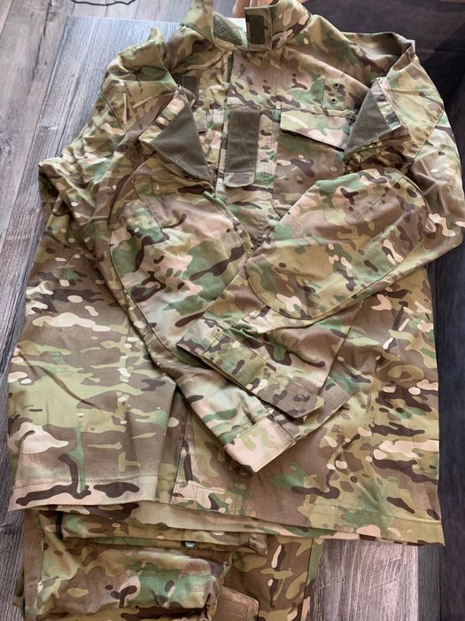 Костюм чоловічий сорочки і брюки камуфляжний