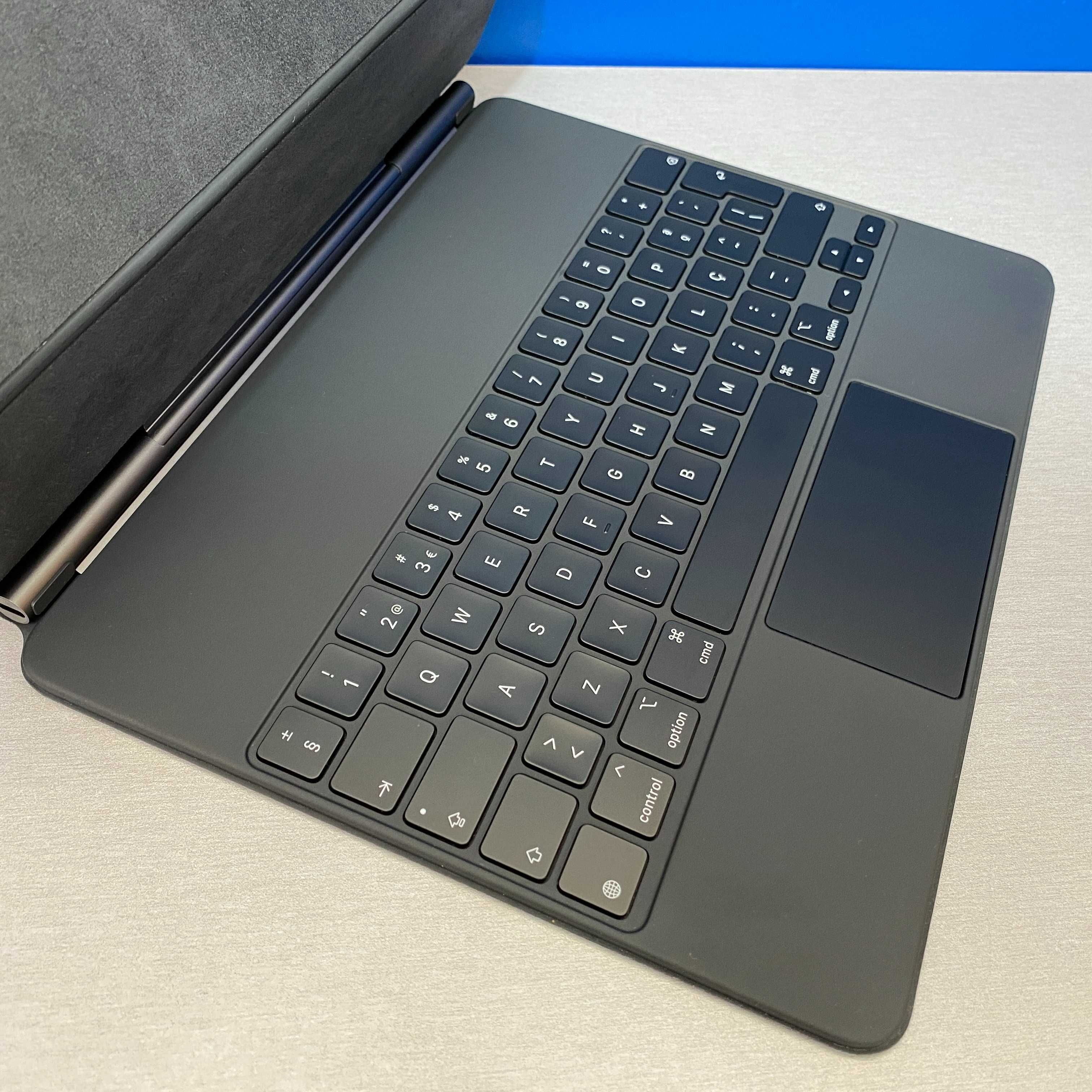 Apple Magic Keyboard iPad Pro 12.9" (3ª/4ª/5ª/6ª Geração)