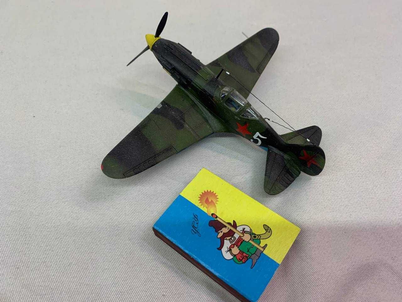 Продам собранные модели самолетов 1/72 P-40 и МиГ-3
