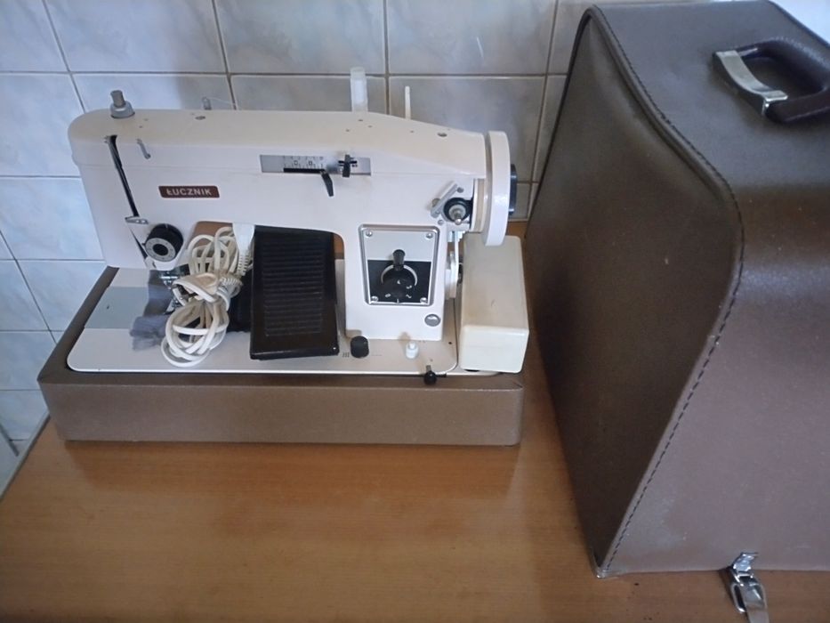 Maszyna do szycia Łucznik 466