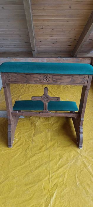 Piękny odrestaurowany klęcznik modlitewnik drewniany oryginalnh