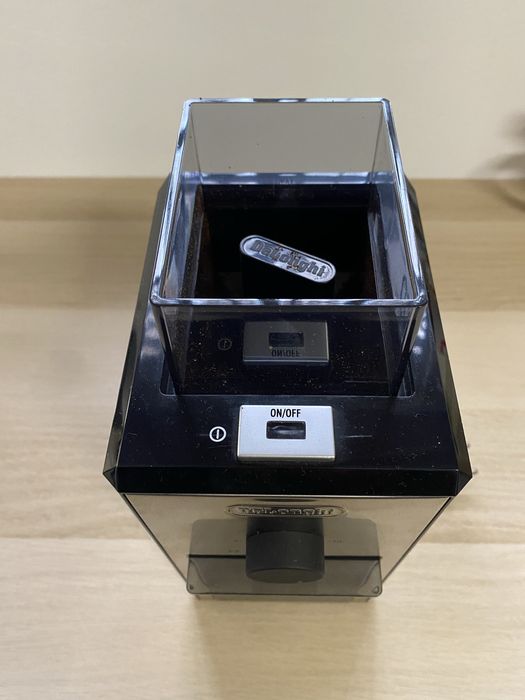 Moinho de café DeLonghi KG89