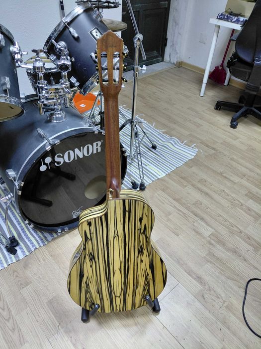 Guitarra em excelente estado e a bom preço