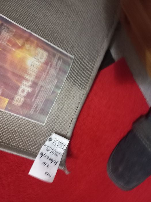 Dwa dywany w różnych rozmiarach