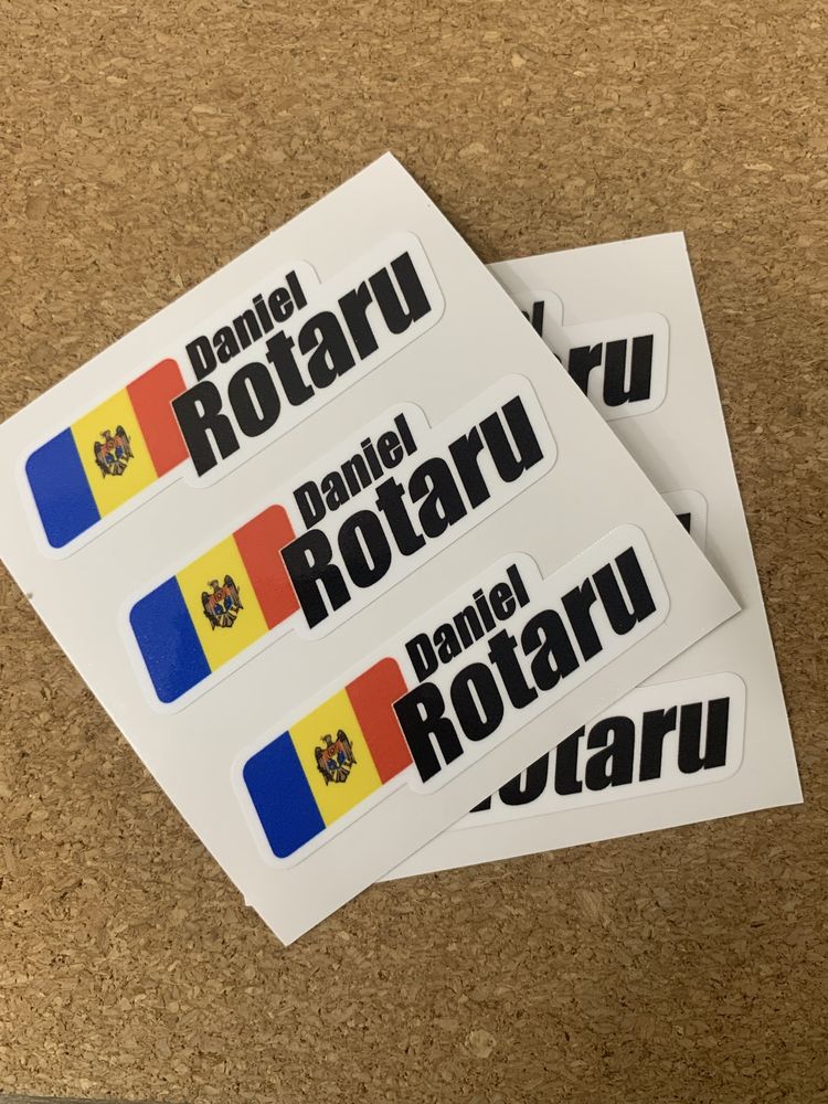 Autocolante Personalizados com Bandeira + Nome.
