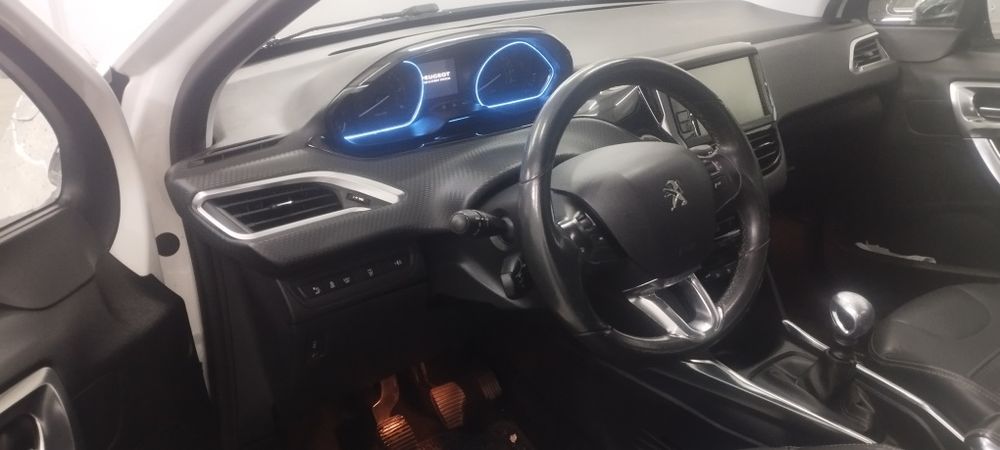Peugeot 2008 Allure 115 CV 1.6