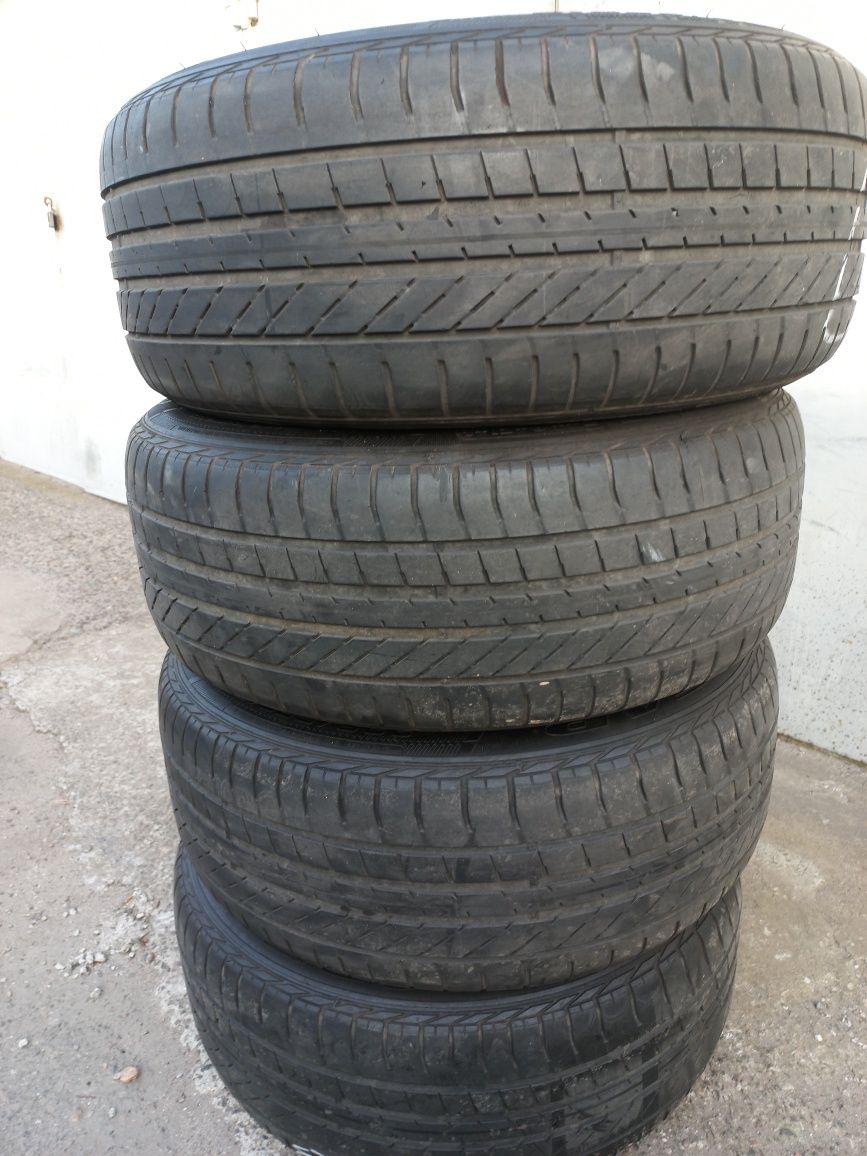 Резина шины 225 55 17 GOODYEAR