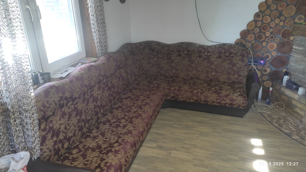 Продам кутовий диван.