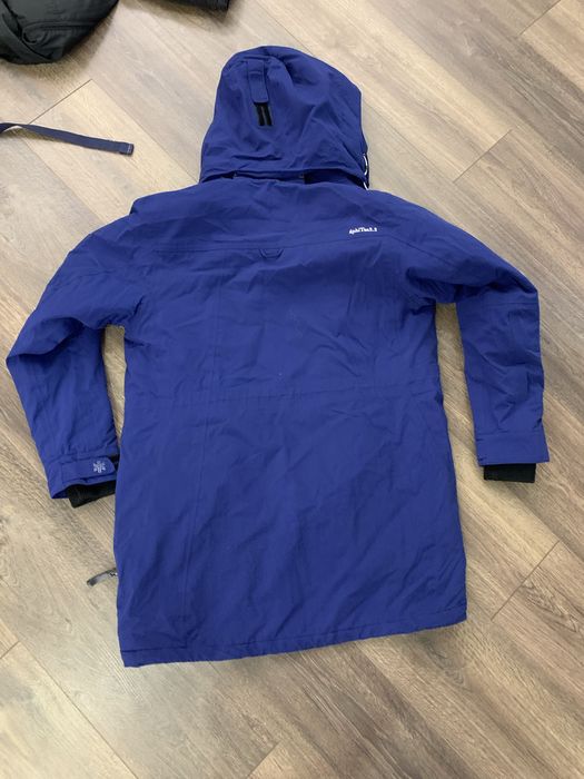 куртка жіноча трекінгова м розмір з норвегії стан на 5