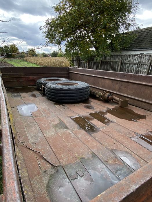 Тракторний причіп