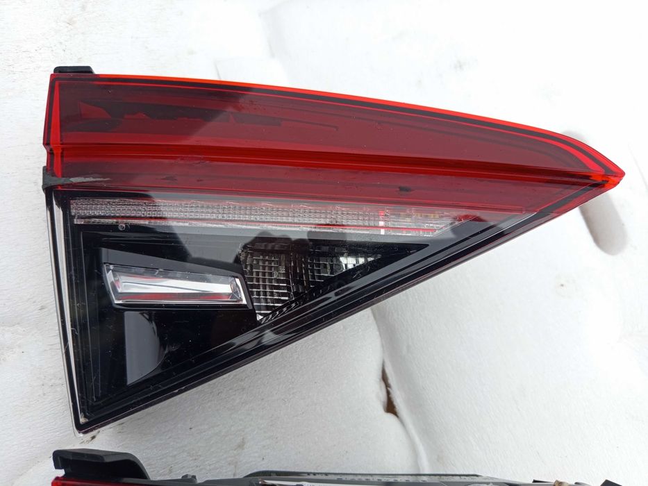 Lampa Lewa Tył tylna Skoda Superb III lift sedan 3V5.945.307F