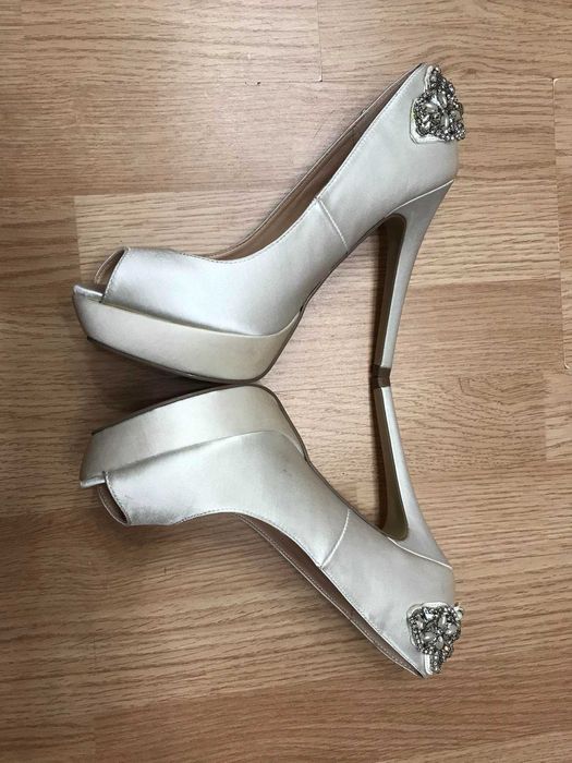 Туфли белые Pink стразы жемчуг свадебные р.37,5/38 ст.25/24,5см