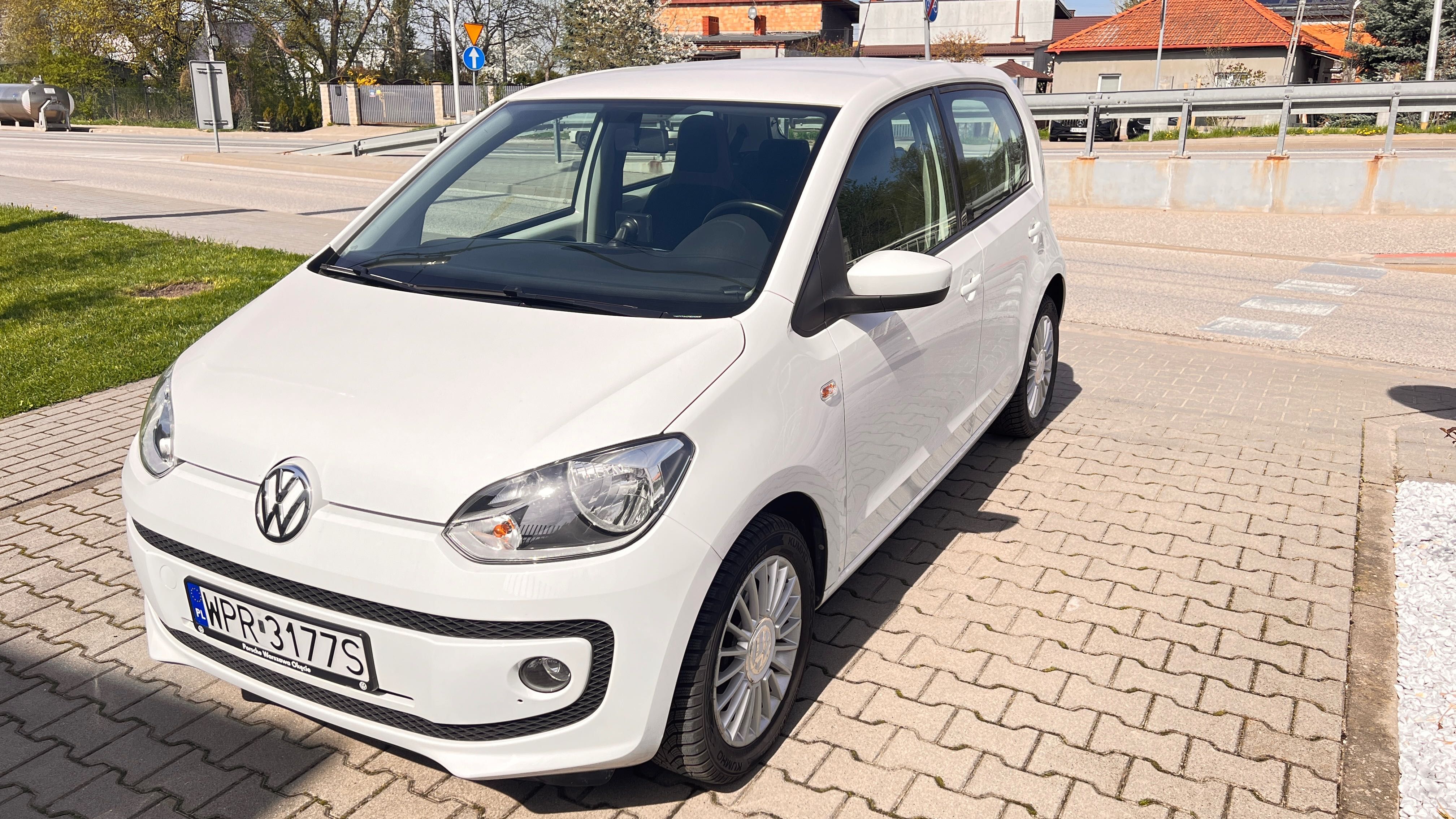 Volkswagen up! high