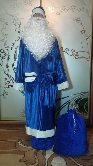 Костюм Деда Мороза, Святого Николая.