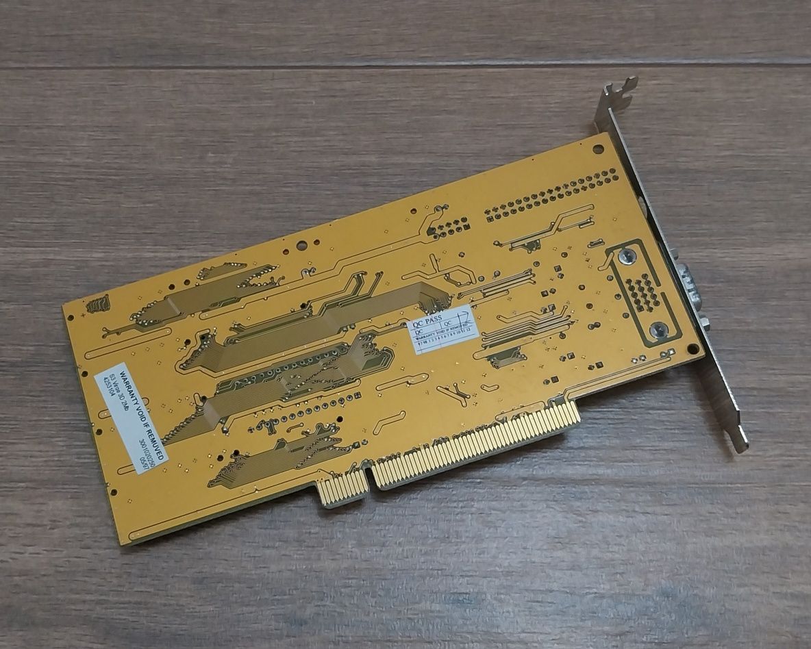 Placa gráfica antiga S3 Virge 3D 2Mb PCI