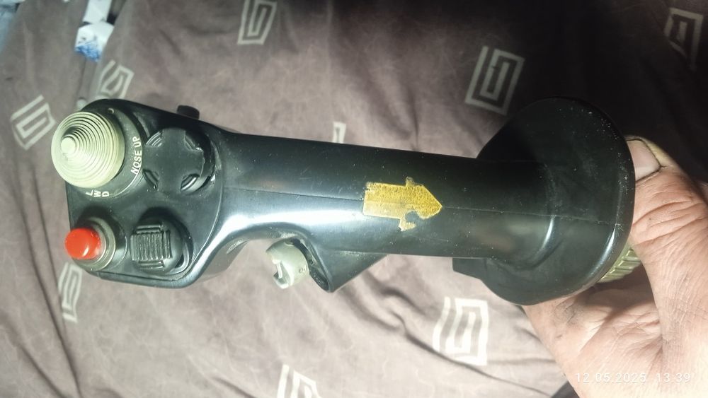 Игровой джойстик рабочий модель с самолёта ф'16