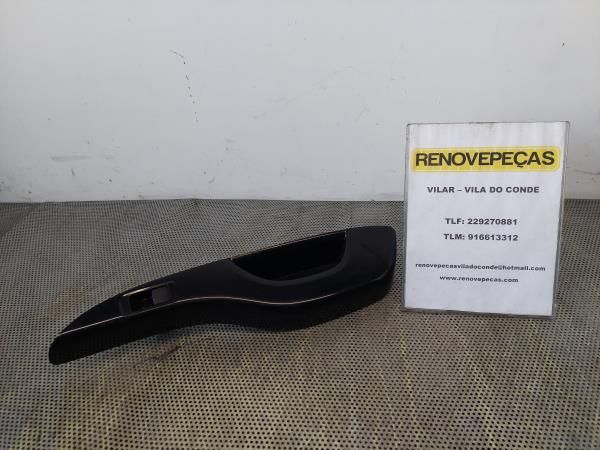 Comando / botão / interruptor vidros trás direito MITSUBISHI Space Sta