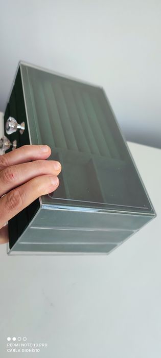 Caixa acrílica com 3 gavetas de veludo nova a estrear