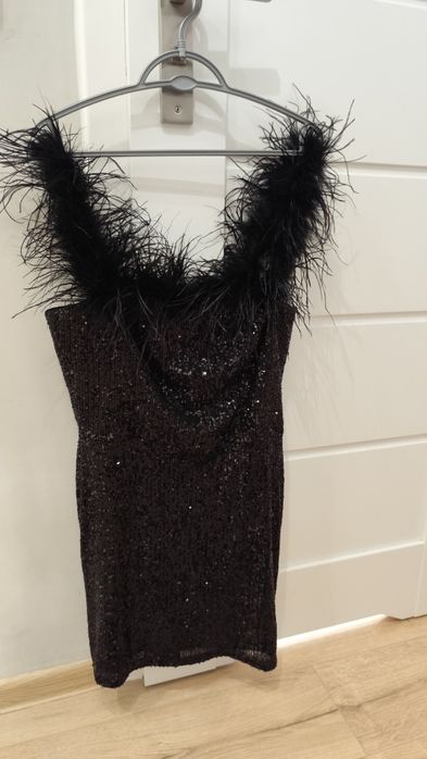 Sukienka firmowa LOU