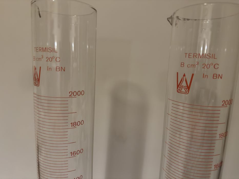 Cylinder miarowy szkło laboratoryjne