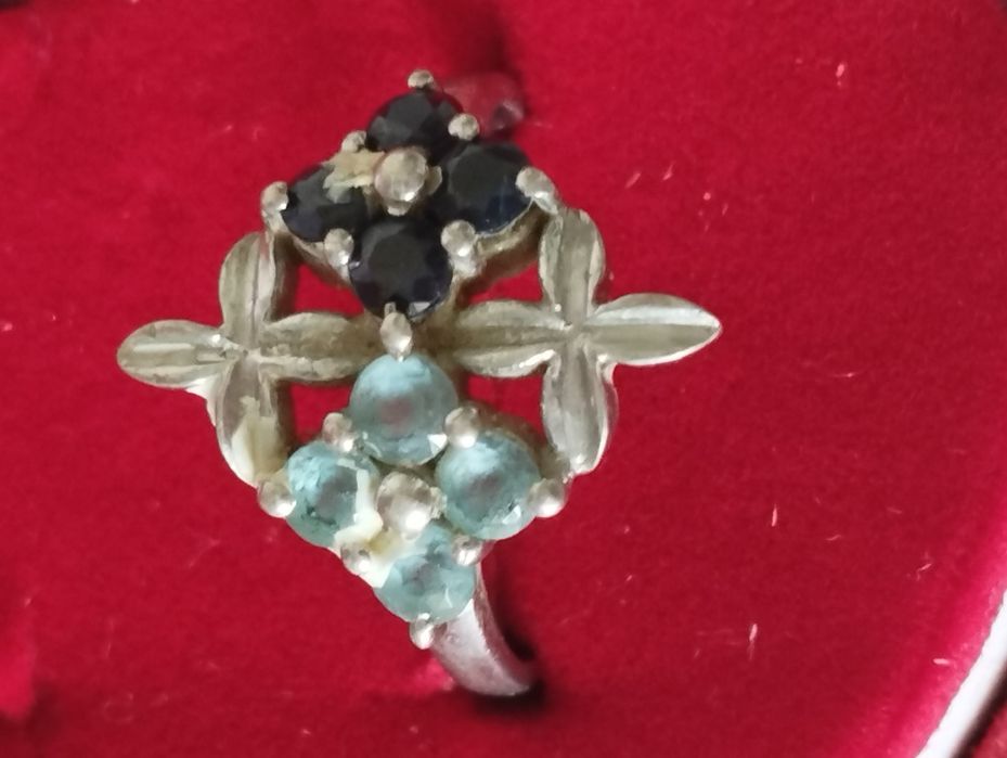 Серебряное кольцо с натуральными сапфиром и топазом, размер 17