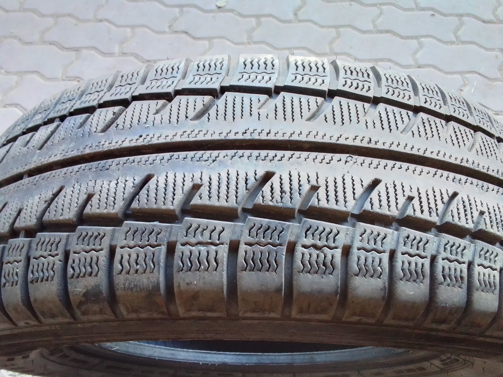 Opona zimowa 215/70r15C CHENGSHAN 7mm