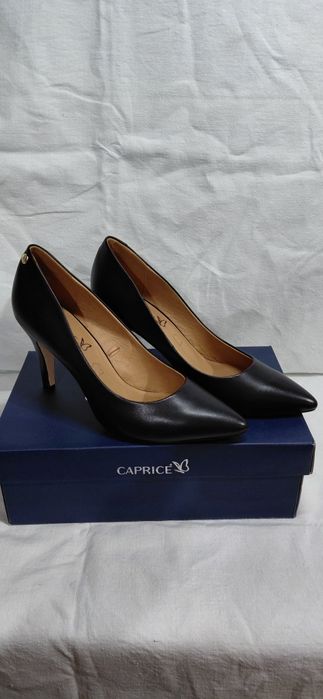 Туфли лодочки Caprice кожа внутри снаружи 7,5 (41,5) размер