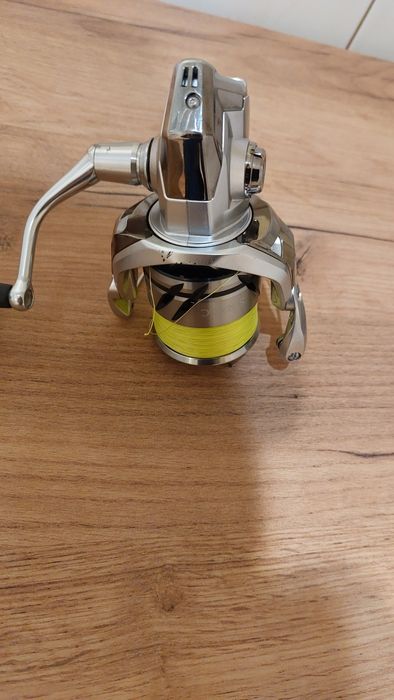 Stradic FM 4000 kołowrotek spinningowy