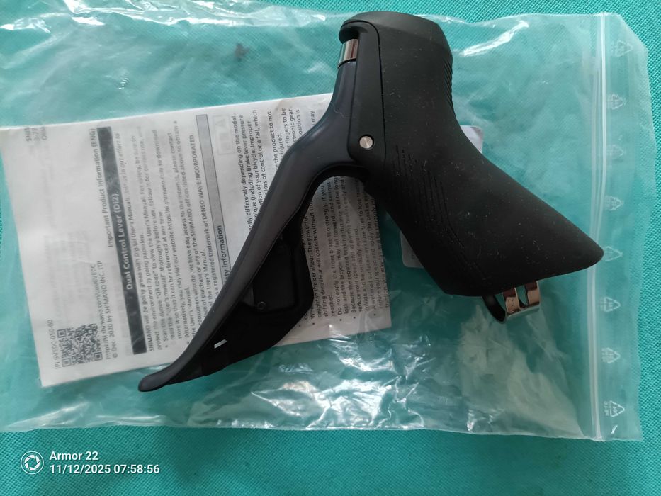 Manete ultegra ST-R8150 direita nova