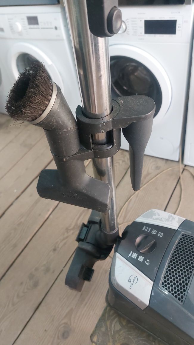 Порохотяг пилосос Miele S6240