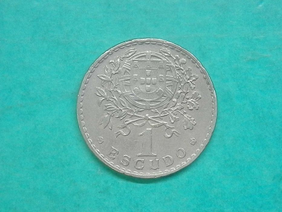 1196 - República: 1 escudo 1945 alpaca, acima da média, por 5,00