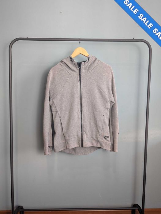 Nike tech fleece чоловіча спортивна зіпка розміру м в ідеальному стані