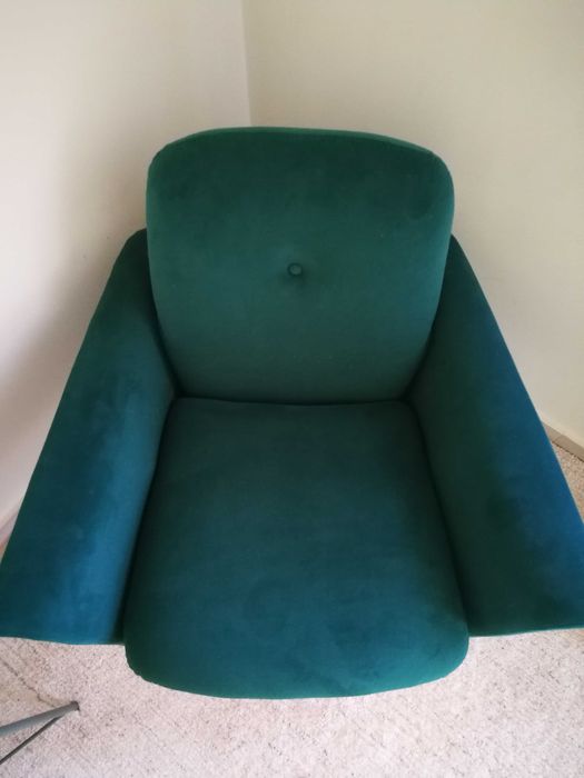 Cadeirão de veludo verde