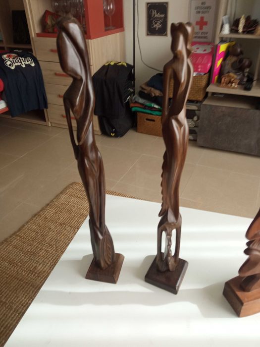 Figuras africanas de madeira
