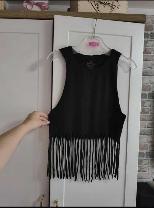 Czarny top z frędzlami deep pale rozmiar L 40