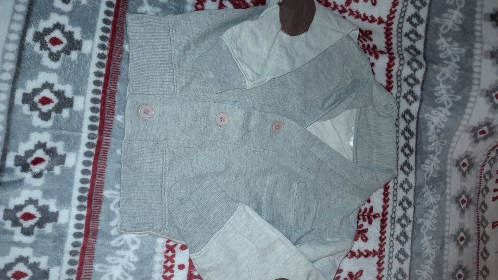 Sweter na guziki chłopięcy 110 cm 4/5lat