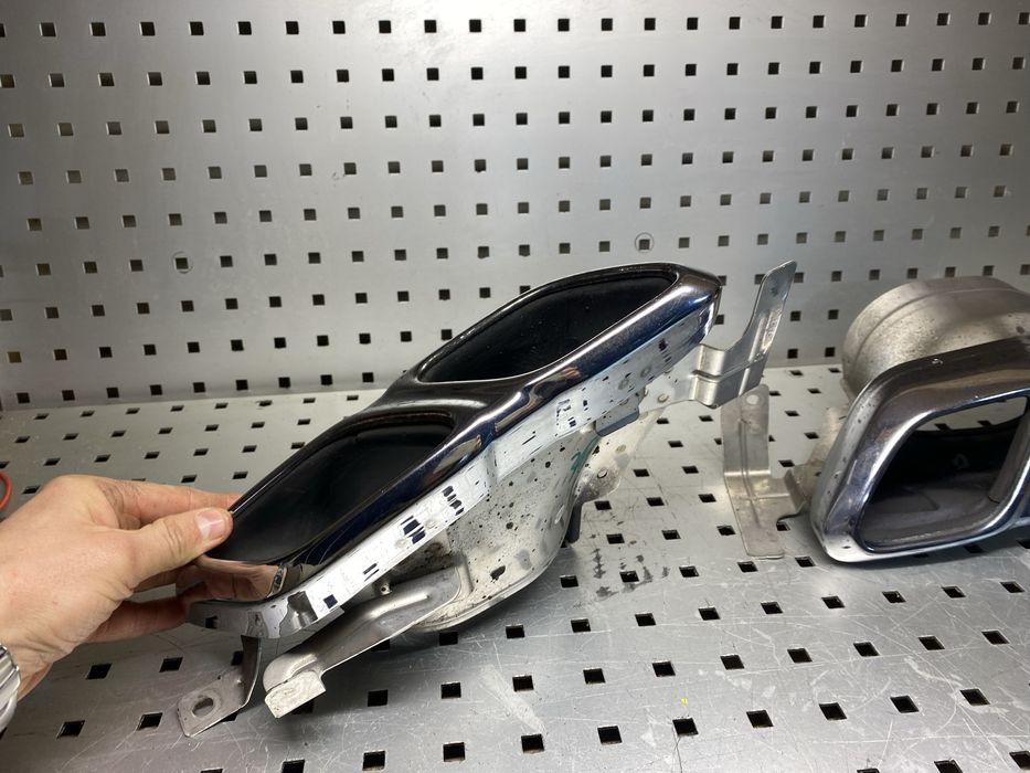 Volvo XC60 II R-DESIGN Насадка на глушник задня права ліва