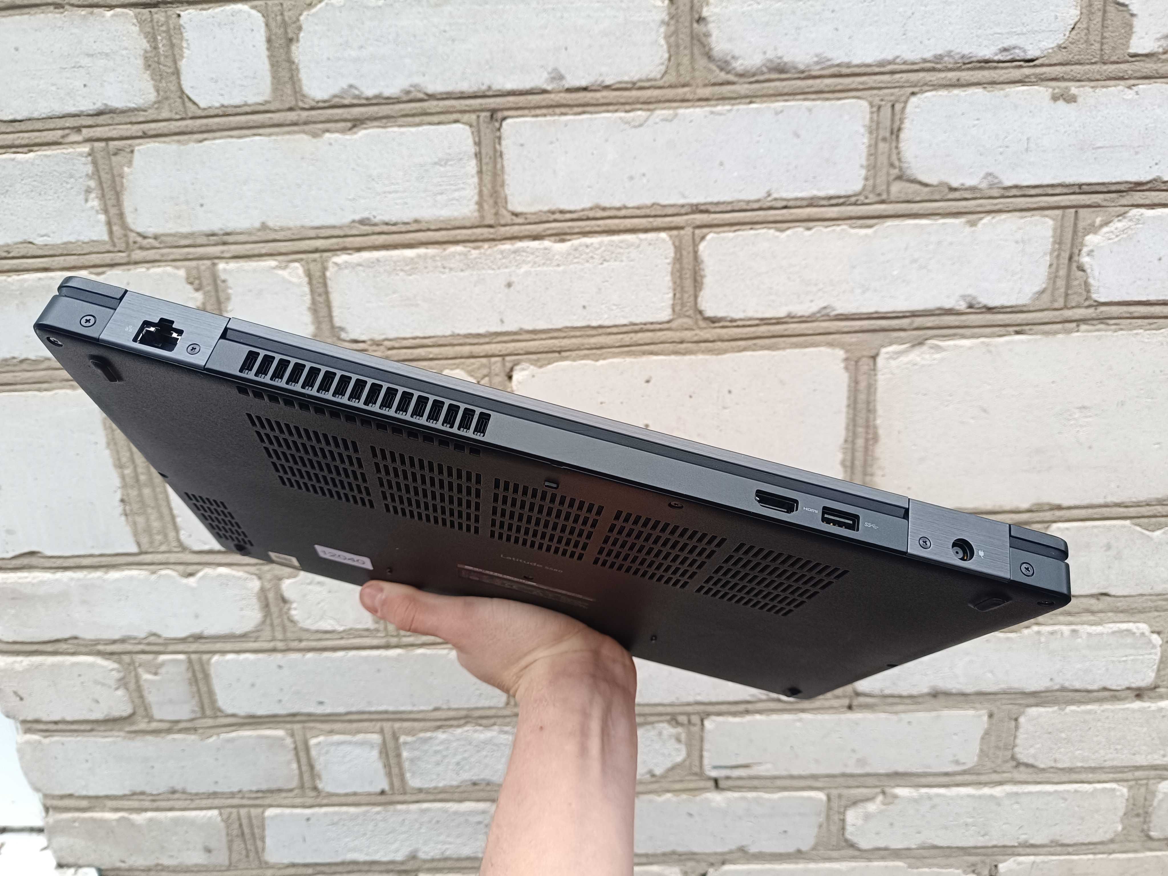 Ігровий ноутбук DELL (i5 7440HQ/16/256/Nvidia 940MX 2GB)