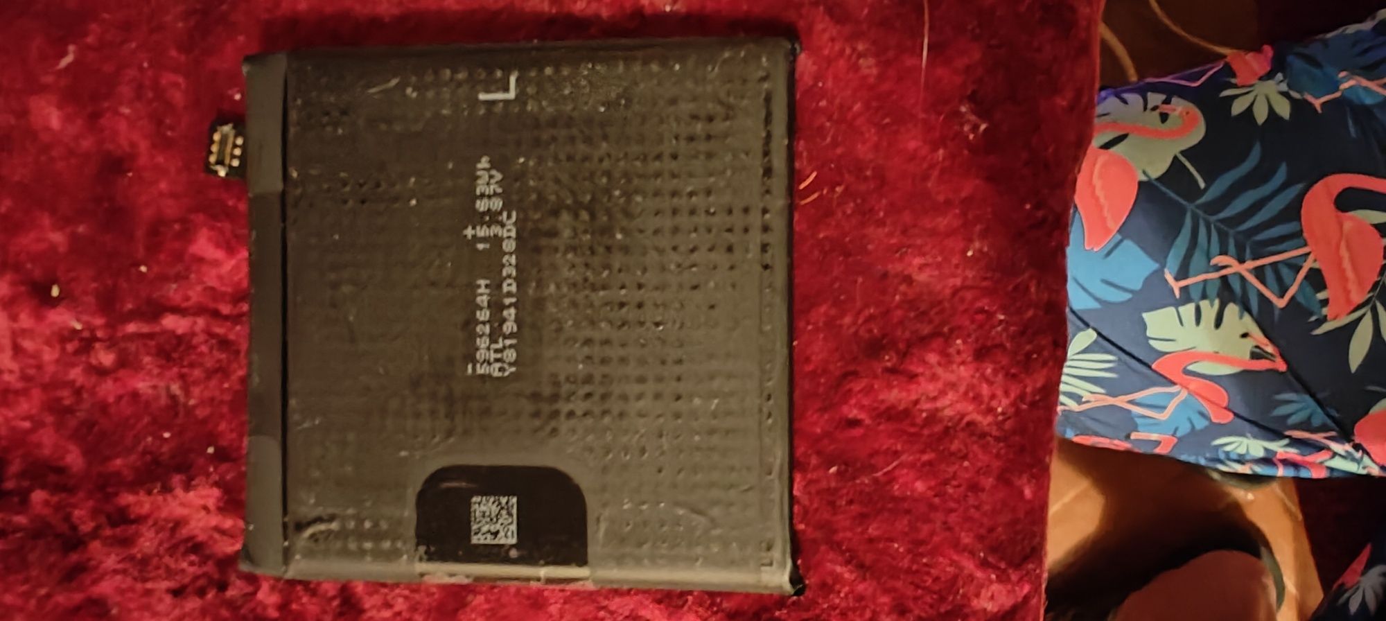 Продам батарею OnePlus 7t Pro