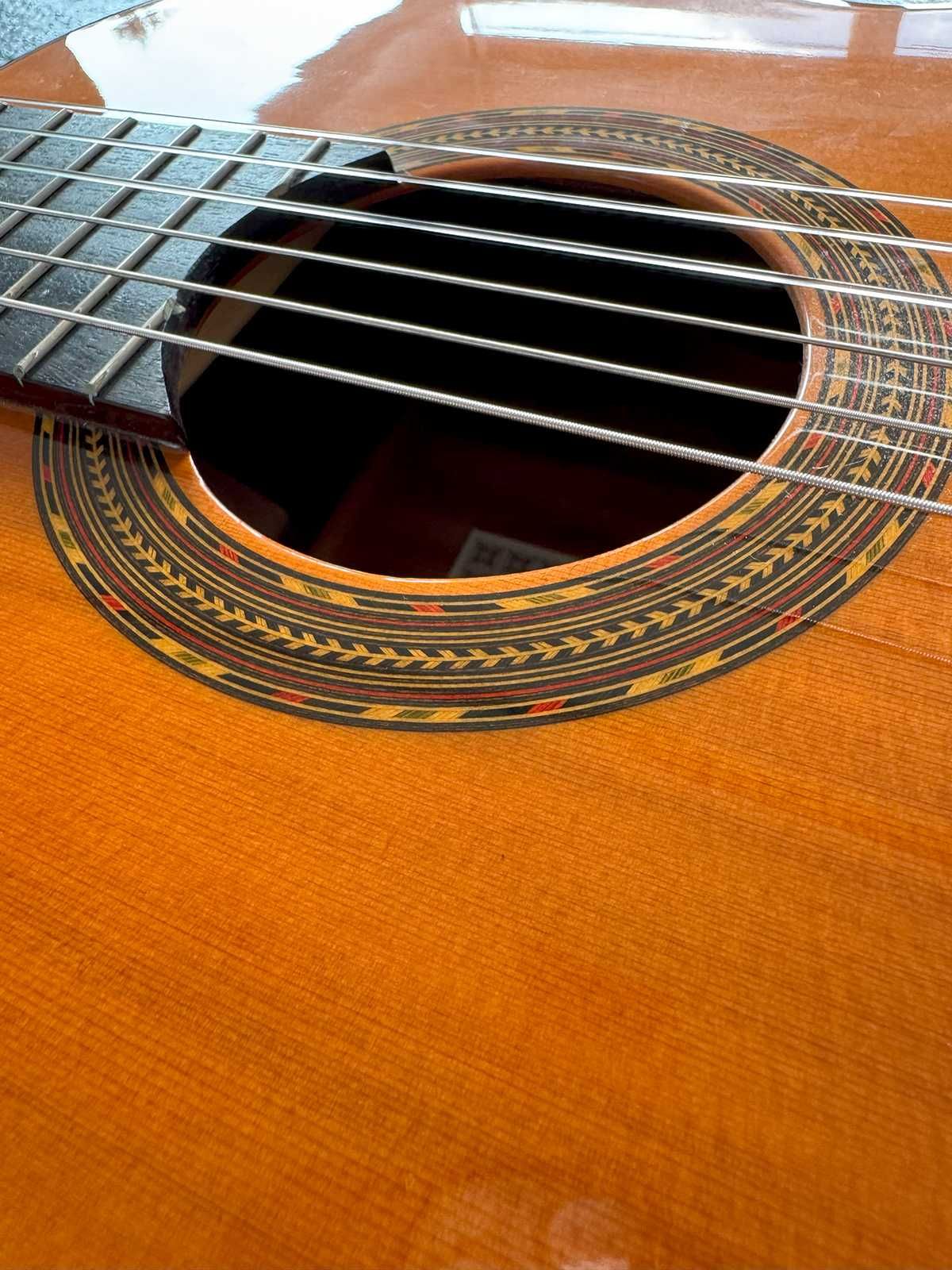 Sprzedam gitarę klasyczną ESTEVE 4 ST na 1,5 rocznej gwarancji