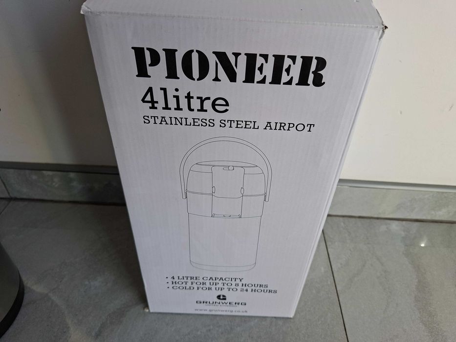 Termos Pioneer SS22R 4 l z pompką