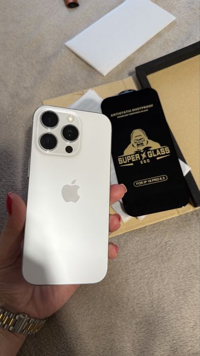 Iphone 16 Pro white Б/у состояние нового 1 тб