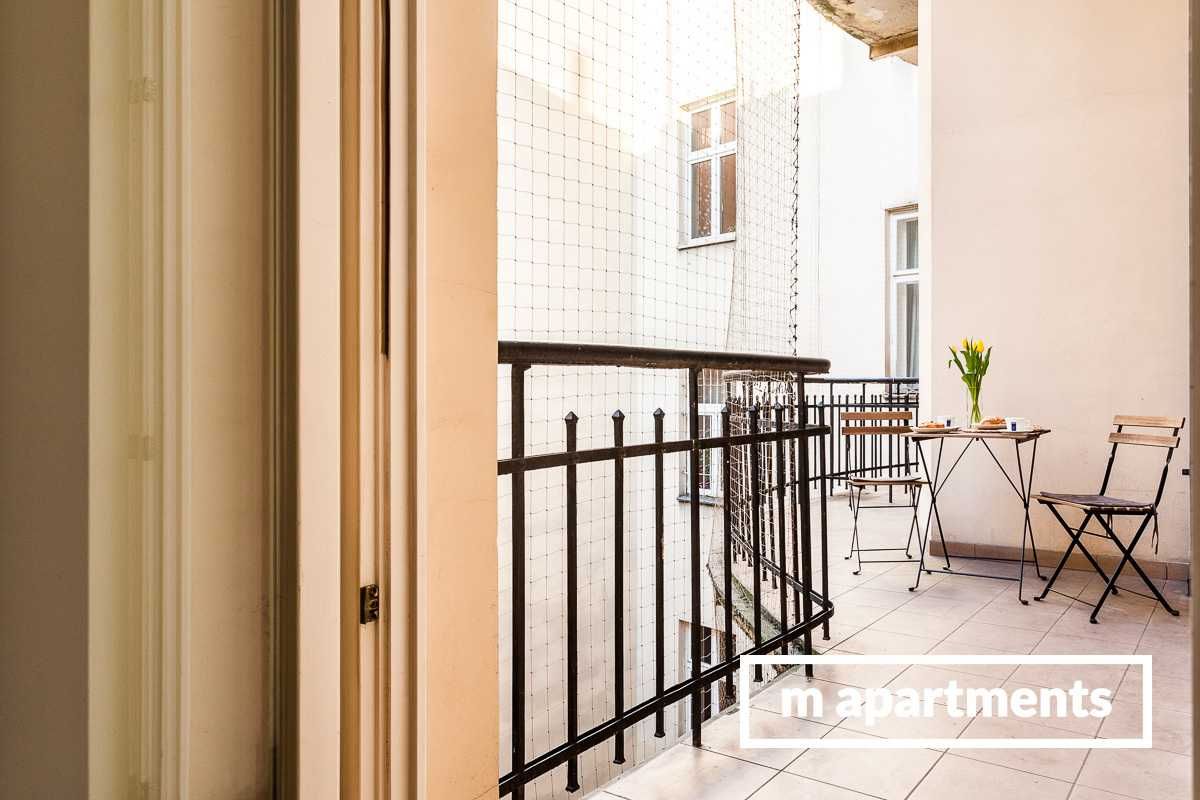 ENG | 81 m² | Old Town | 3 rooms + balcony | Luxury