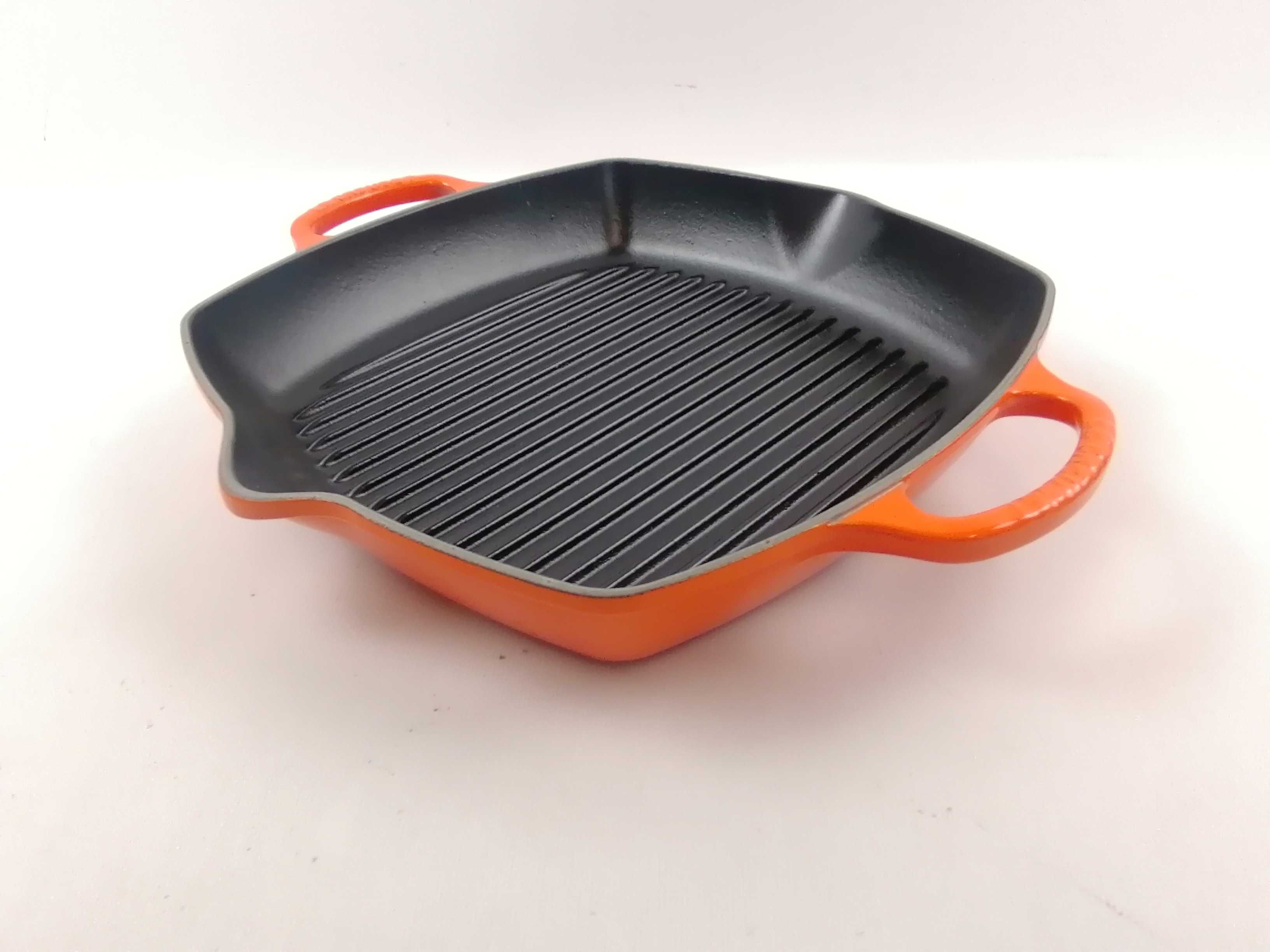 Naczynie grillowe Patelnia żeliwna Le Creuset Signature 30 cm DEFEKT