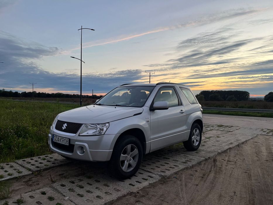 Suzuki Grand Vitara Suzuki Grand Vitara, srebrny, zadbany.