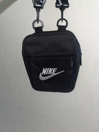 2 Bolsas da nike tiracolo